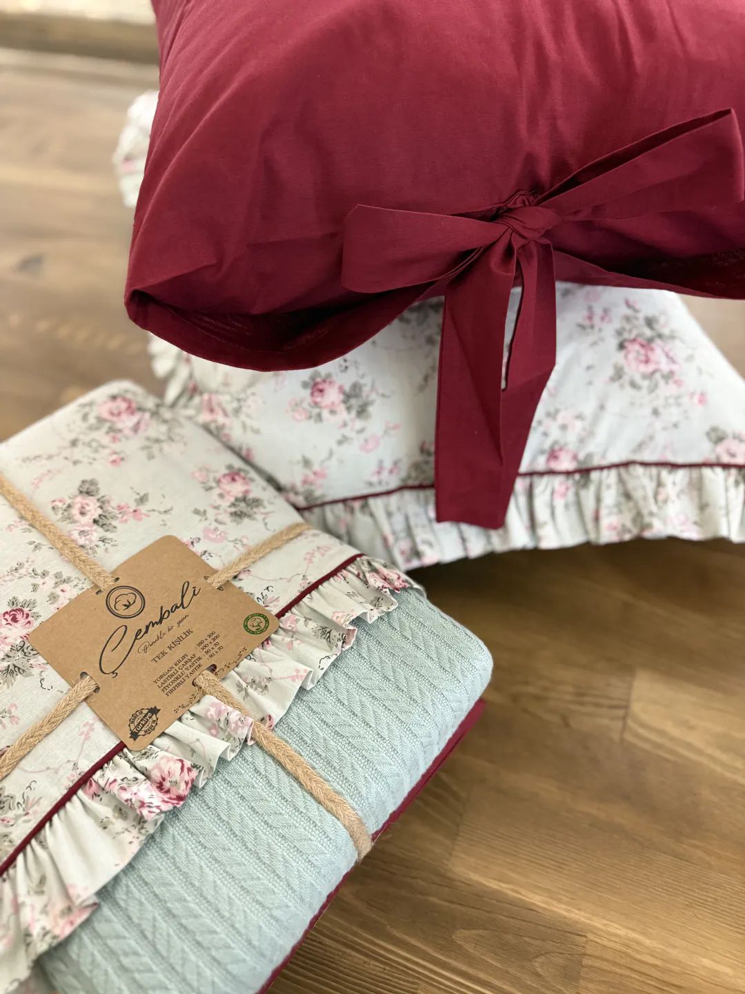 Gardenya Desen Bordo Pike Tak�m�
