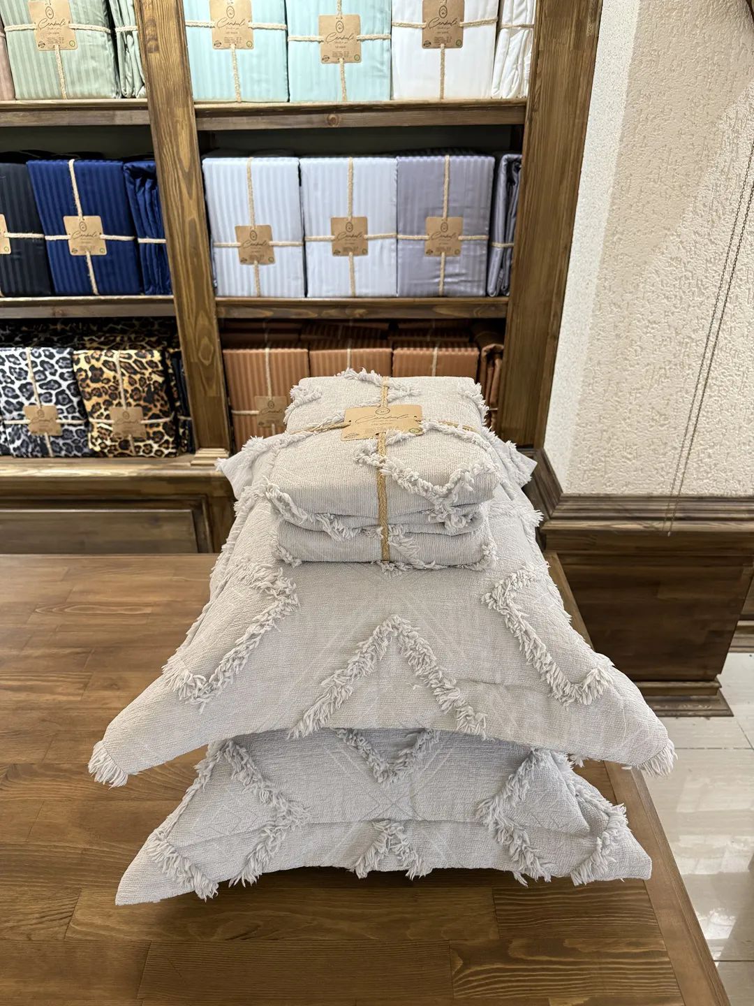 Ikea-Desen-Gri-Yatak-Ortusu